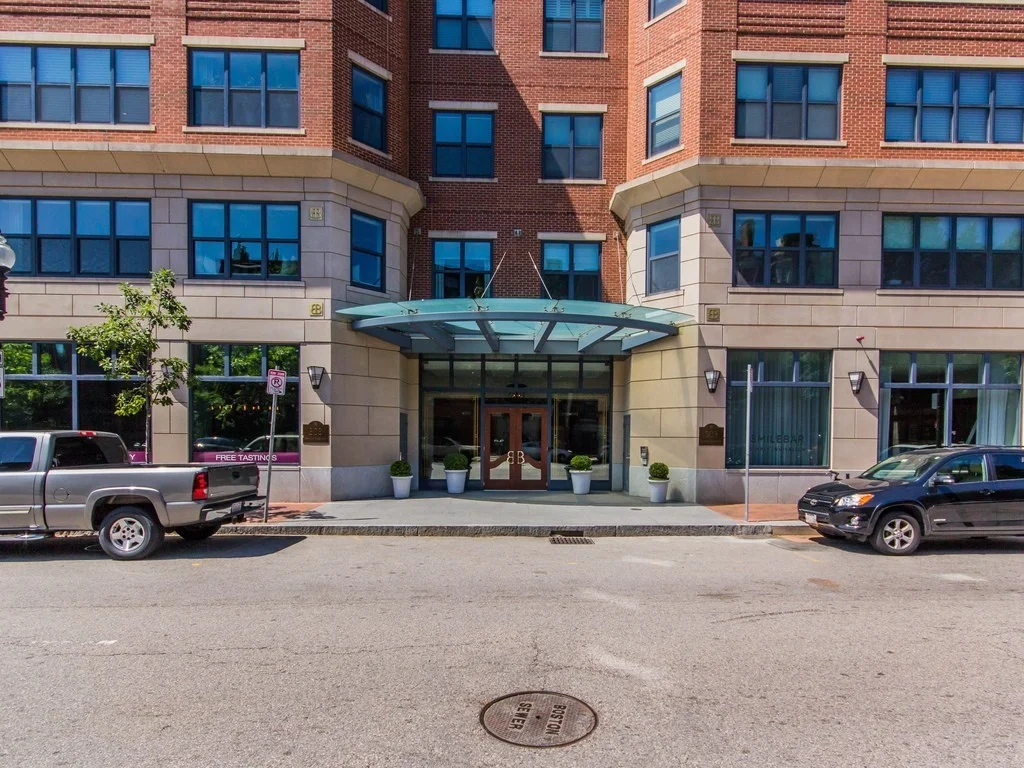 303 Columbus Ave, Back Bay