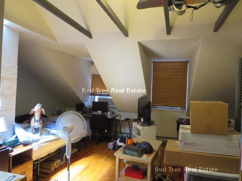 32 Irving St, Beacon Hill