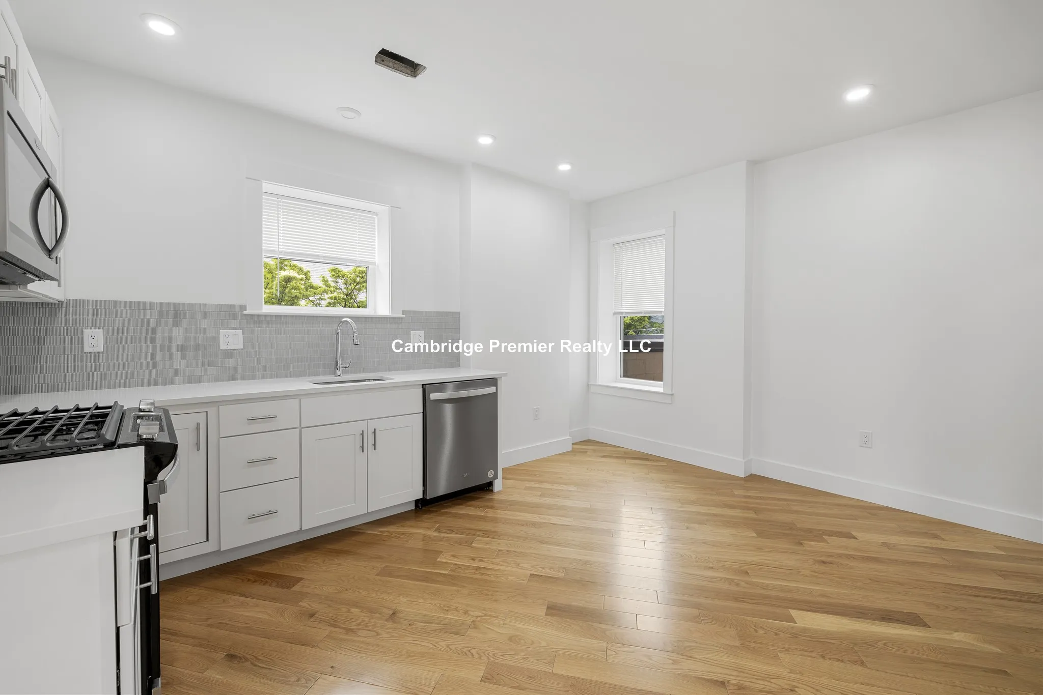 406 Columbia St, Wellington-Harrington