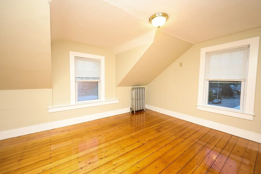 30 Sheppard Ave, Braintree