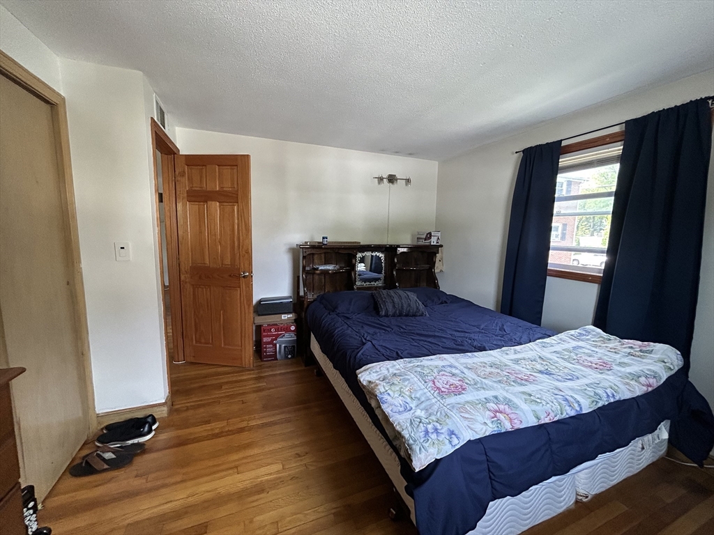 777 Lagrange St, West Roxbury