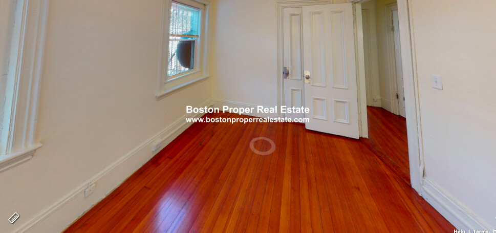 1 bed, 1 bath apartment for rent at 227 Newbury St Unit 2, Back Bay — photo 7 of 11