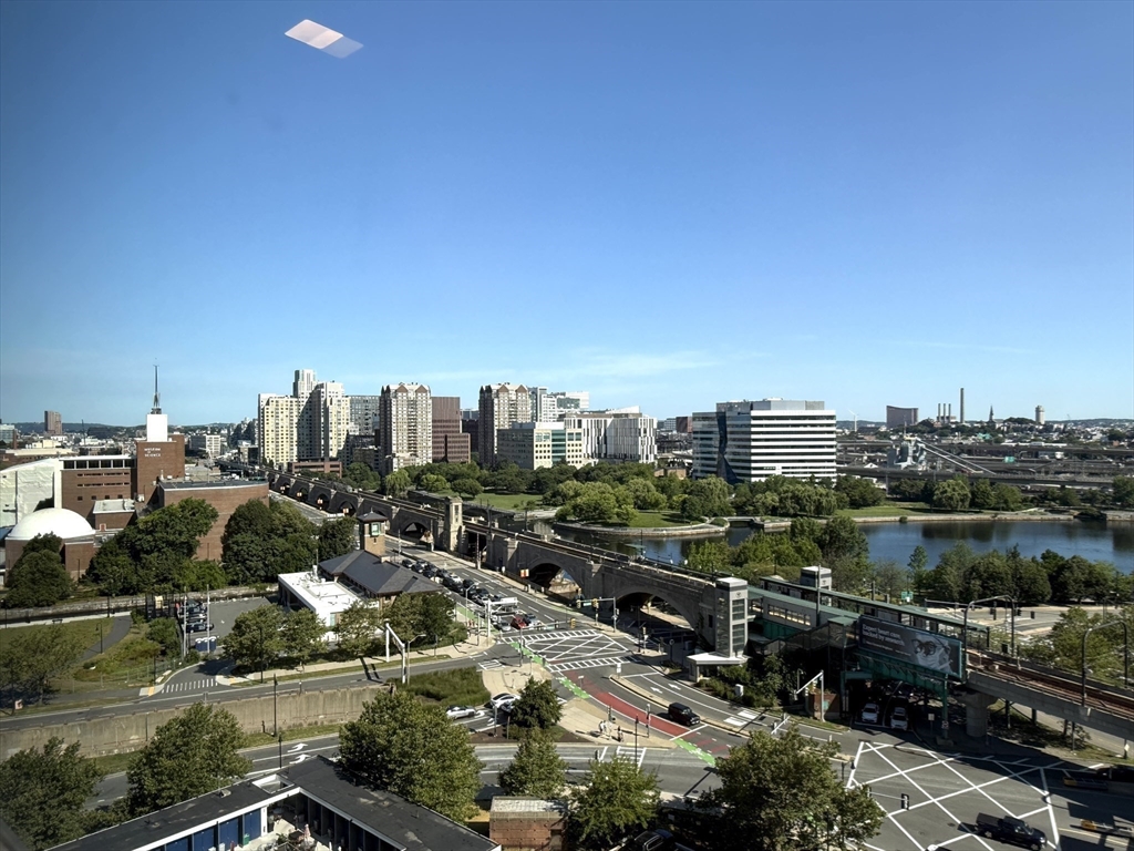 8 Whittier Pl, West End