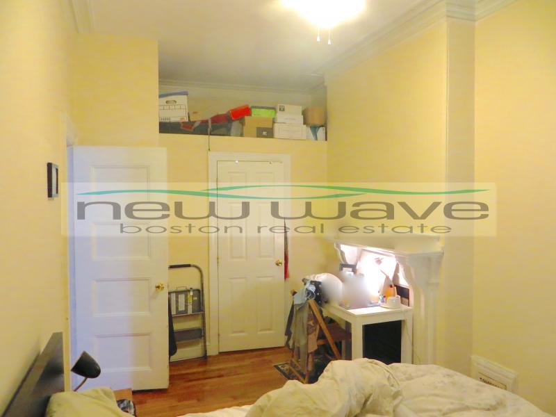 206 Commonwealth Ave, Back Bay