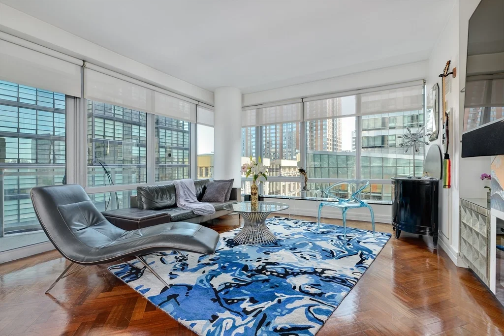 1 Avery St, Downtown