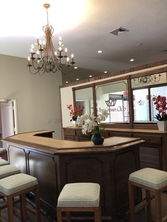 406 Paradise Rd, Swampscott