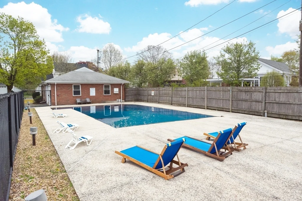 41 Warren St, Waltham