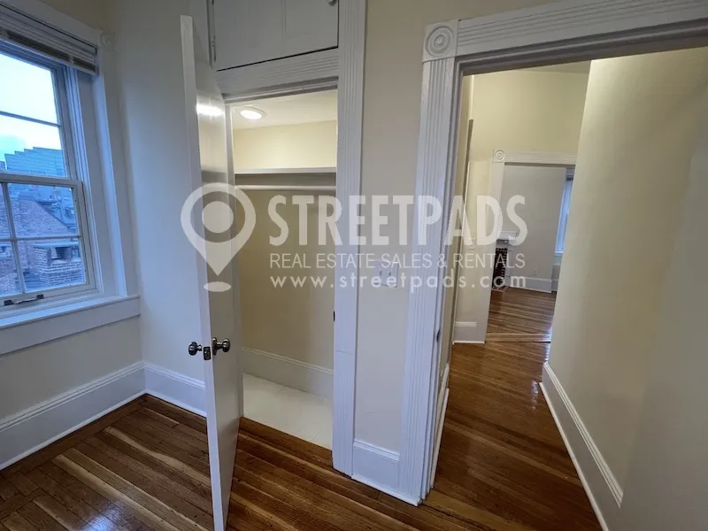 95 Mount Vernon St, Beacon Hill