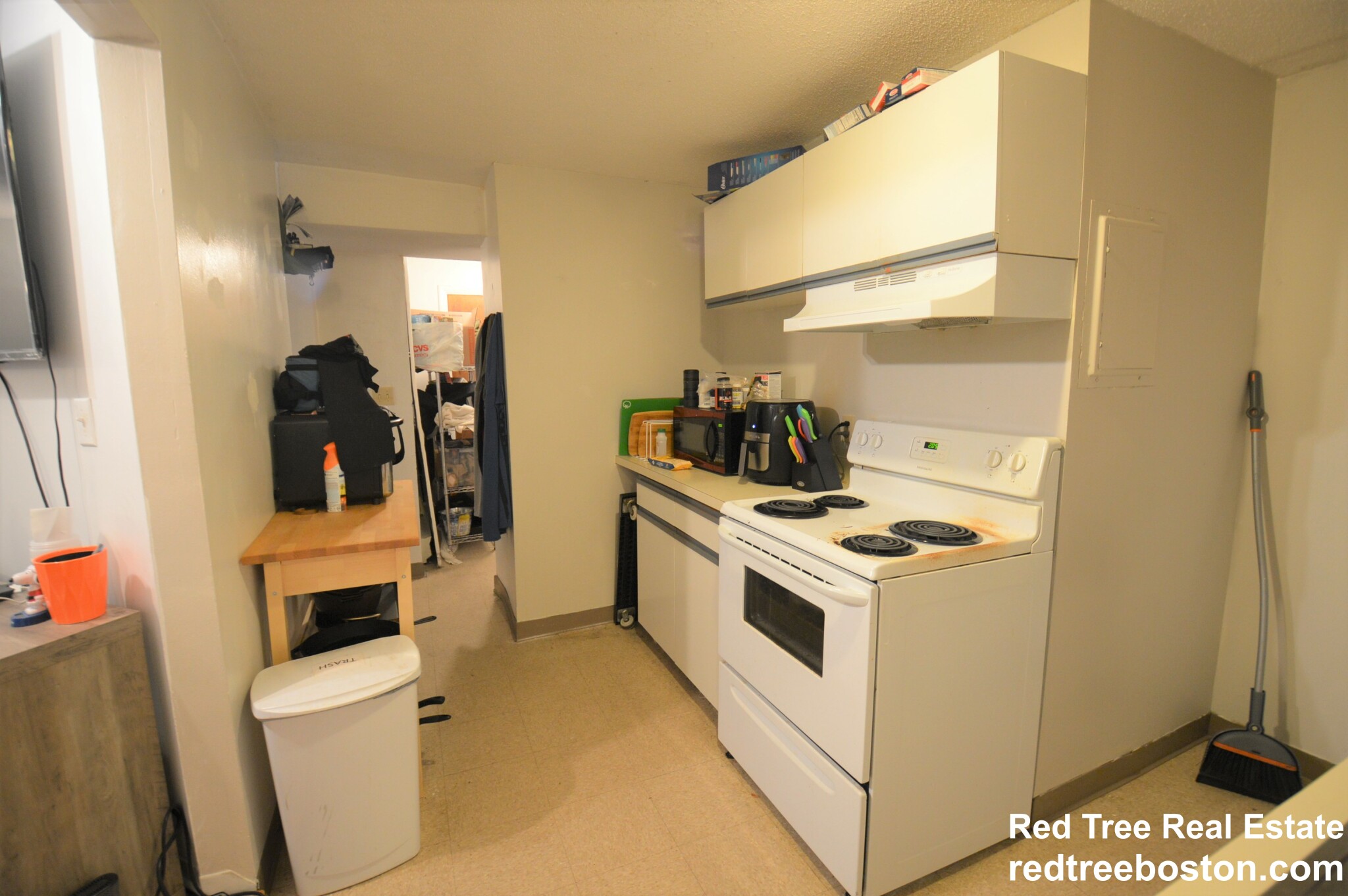 21 Kinross Rd, Brighton