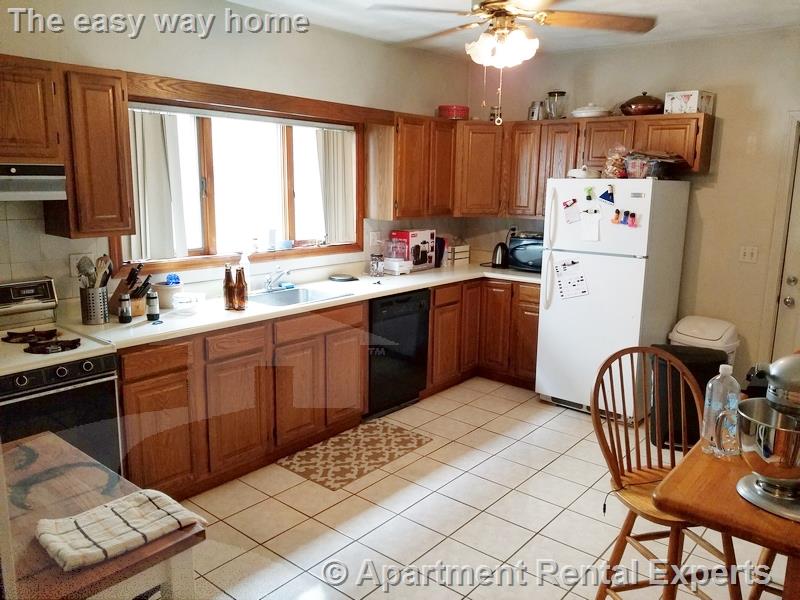 94 Raymond Ave, Teele Square