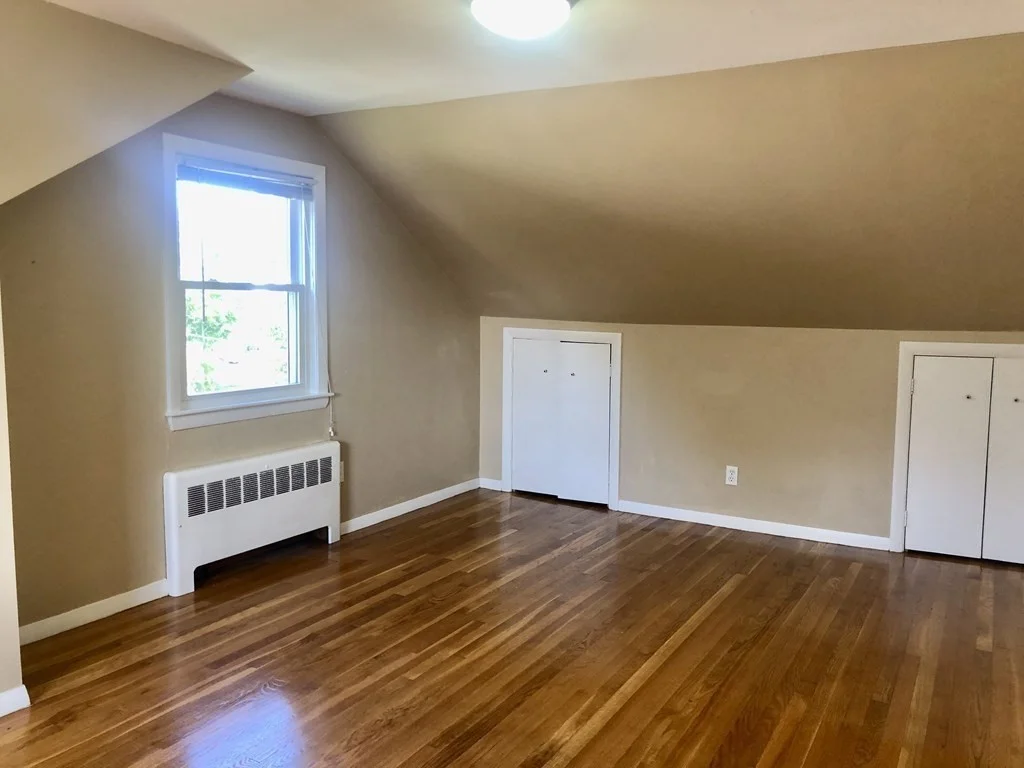 17 Hatfield Rd, West Newton