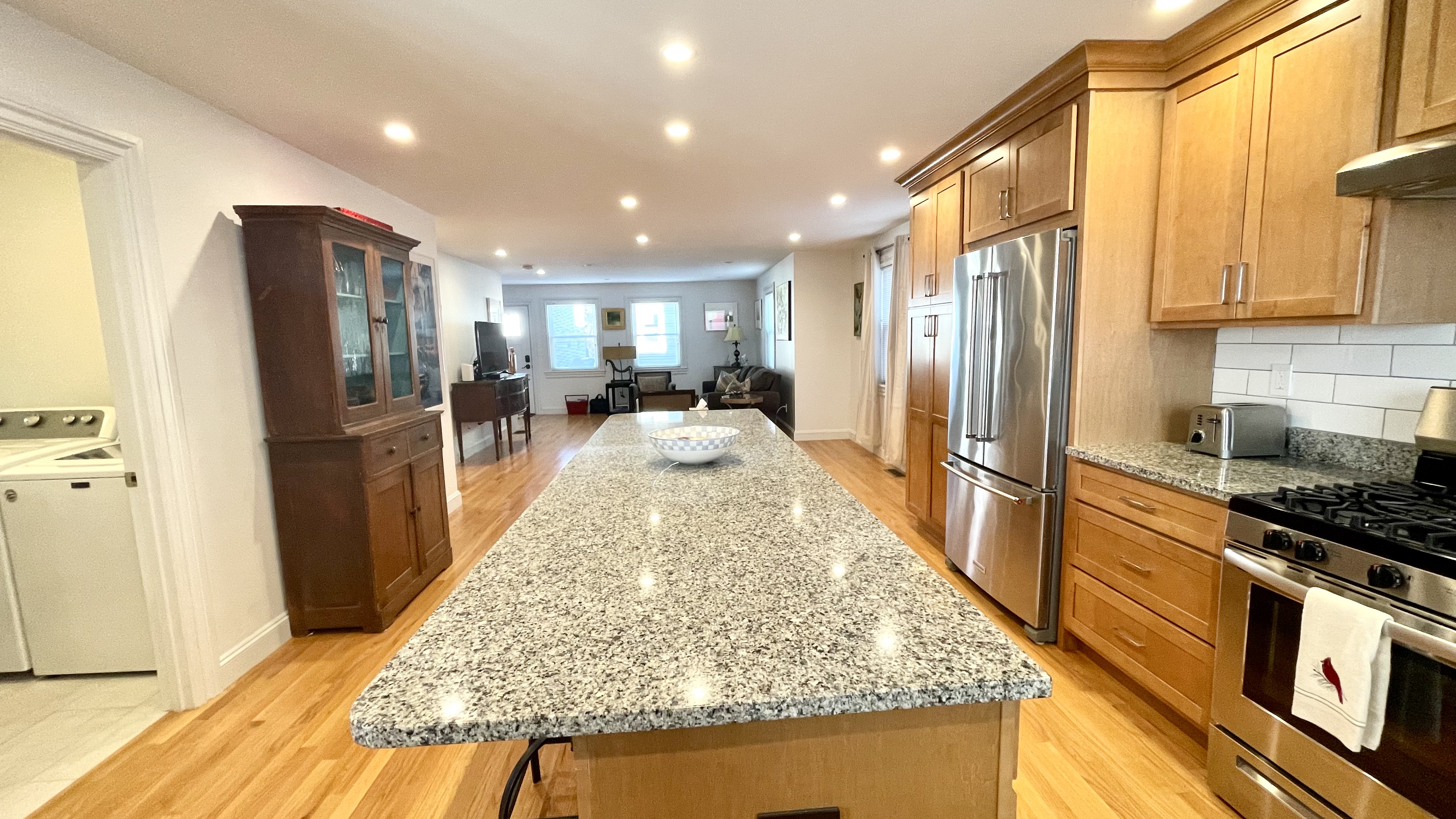 4 bed, 3.5 bath apartment for rent at 36 Horace St Unit 1, Union Square — photo 3 of 17