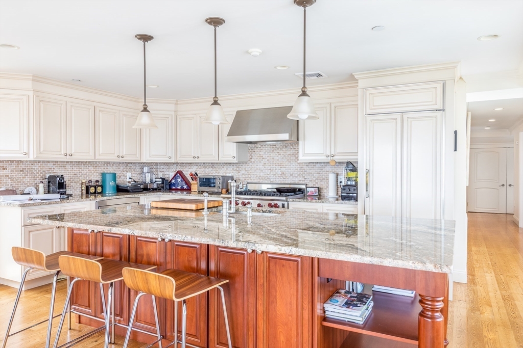 289 Humphrey St, Swampscott