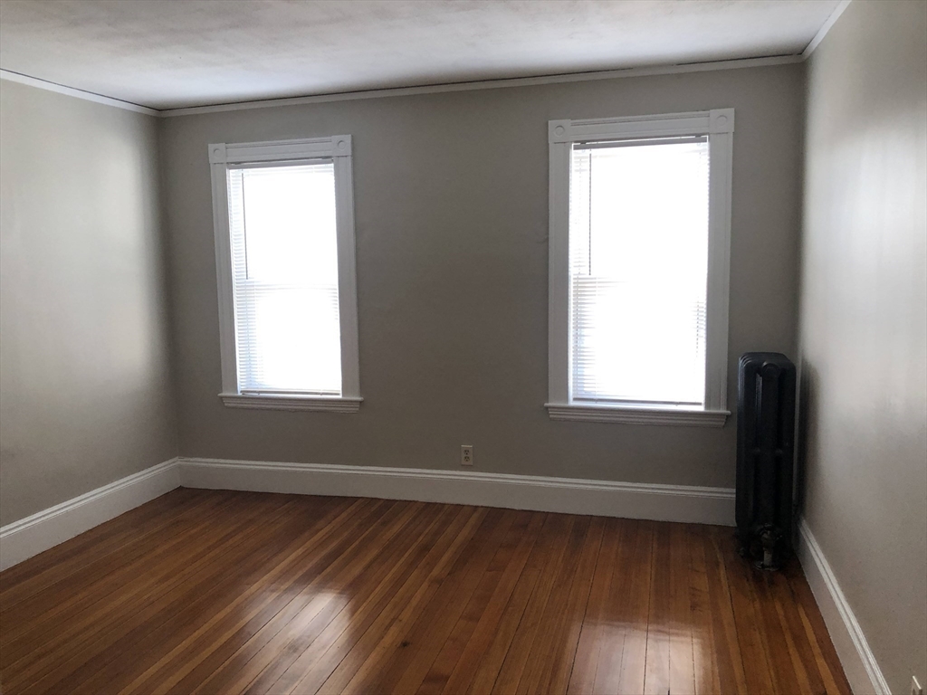 11 Banks St, Waltham