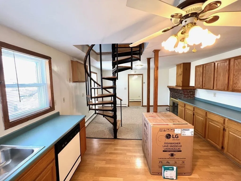 139 Bayview Ave, Winthrop