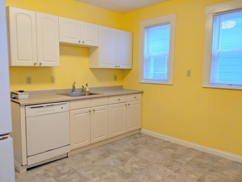 79 Conwell Ave, West Somerville