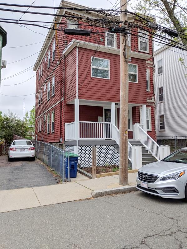 79 Conwell Ave, West Somerville