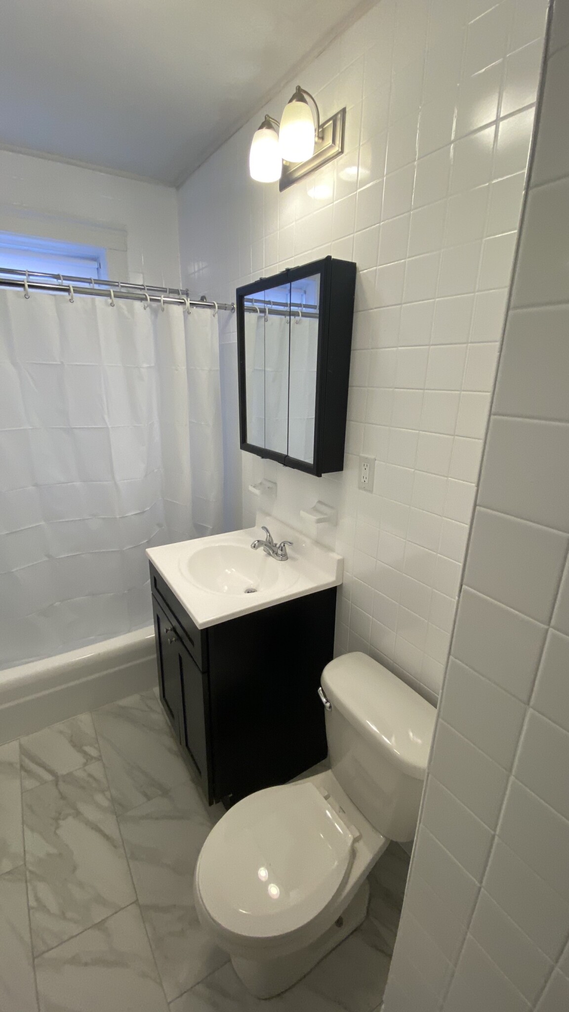 142 Davis Ave, Emerson Gardens