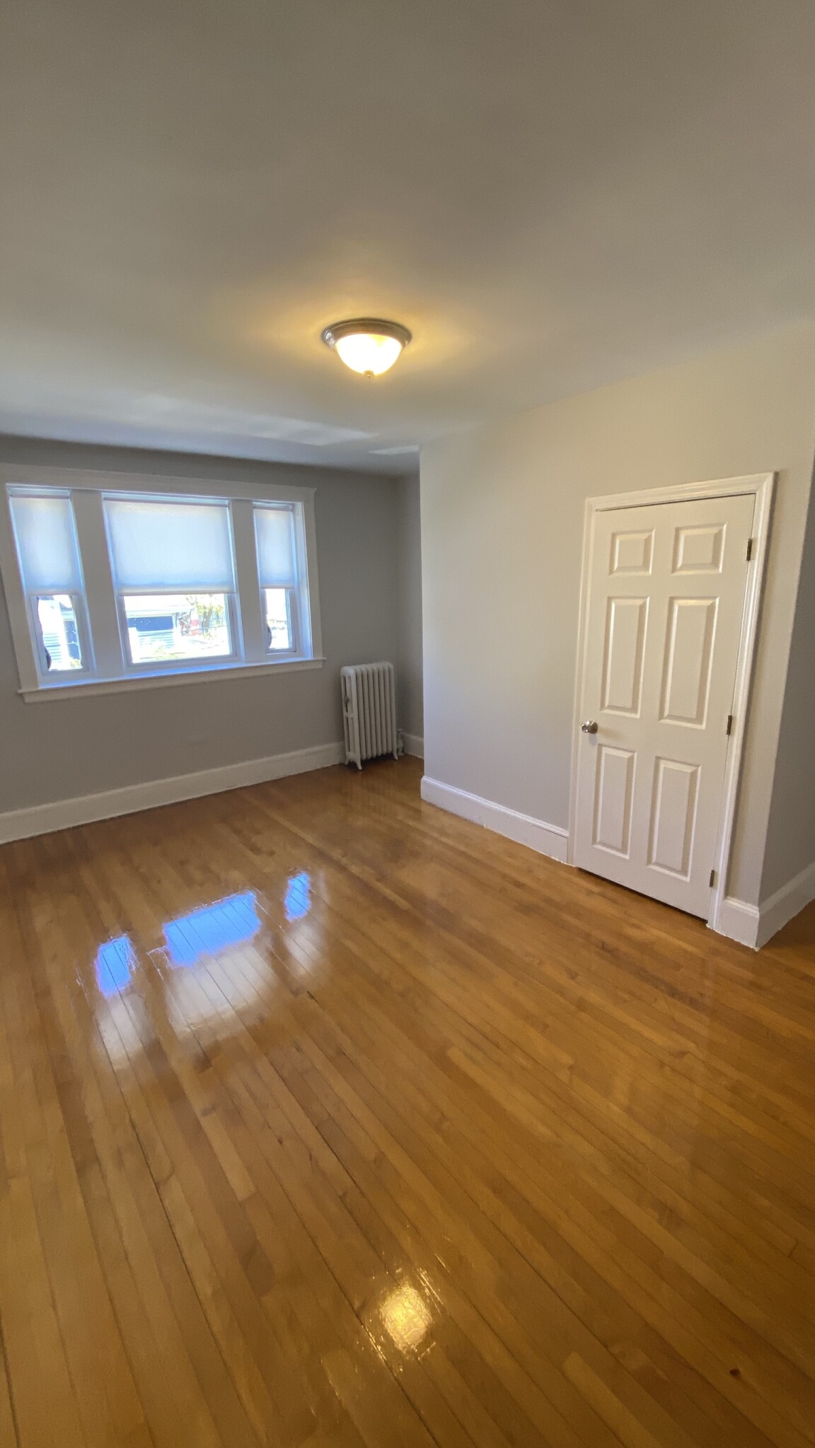 142 Davis Ave, Emerson Gardens