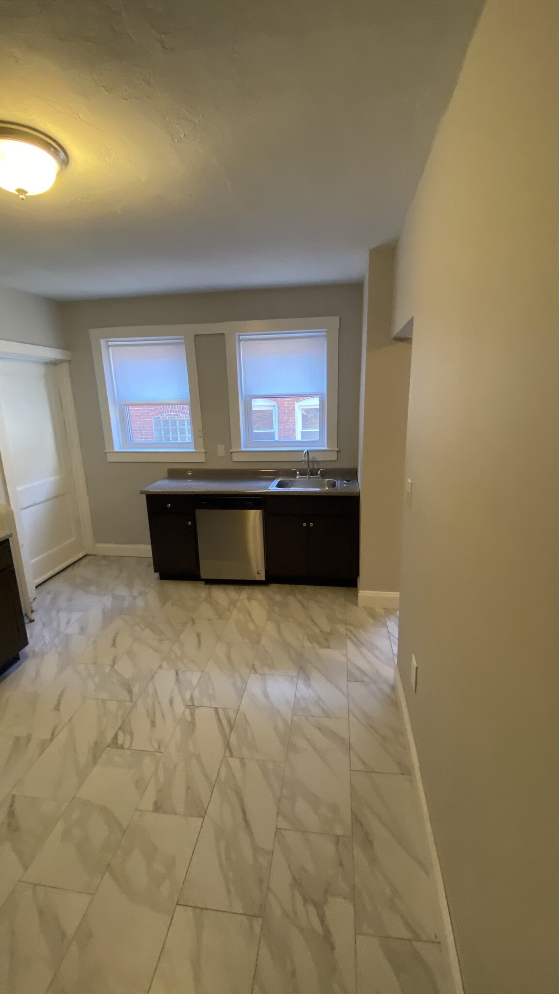 142 Davis Ave, Emerson Gardens