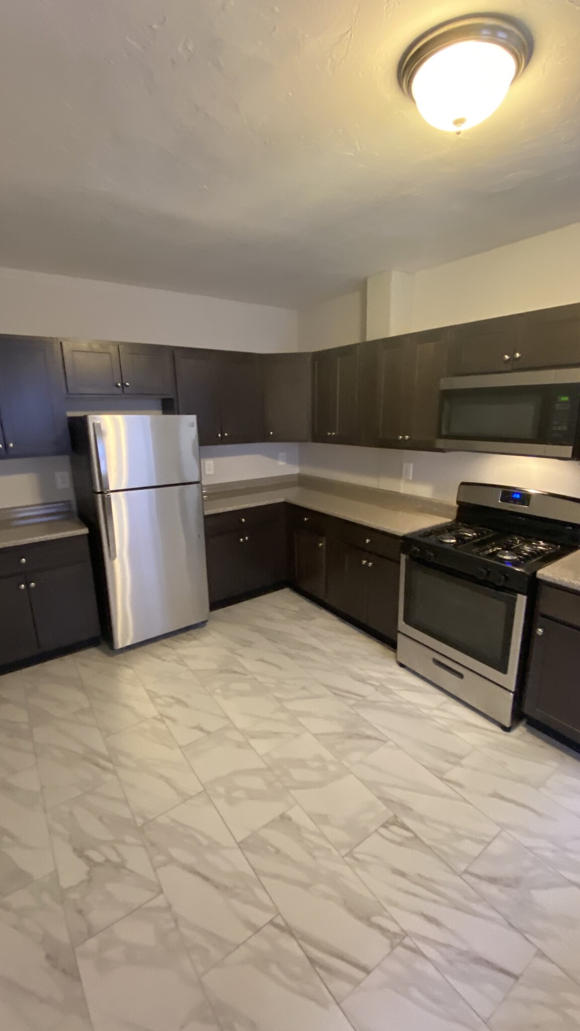 142 Davis Ave, Emerson Gardens