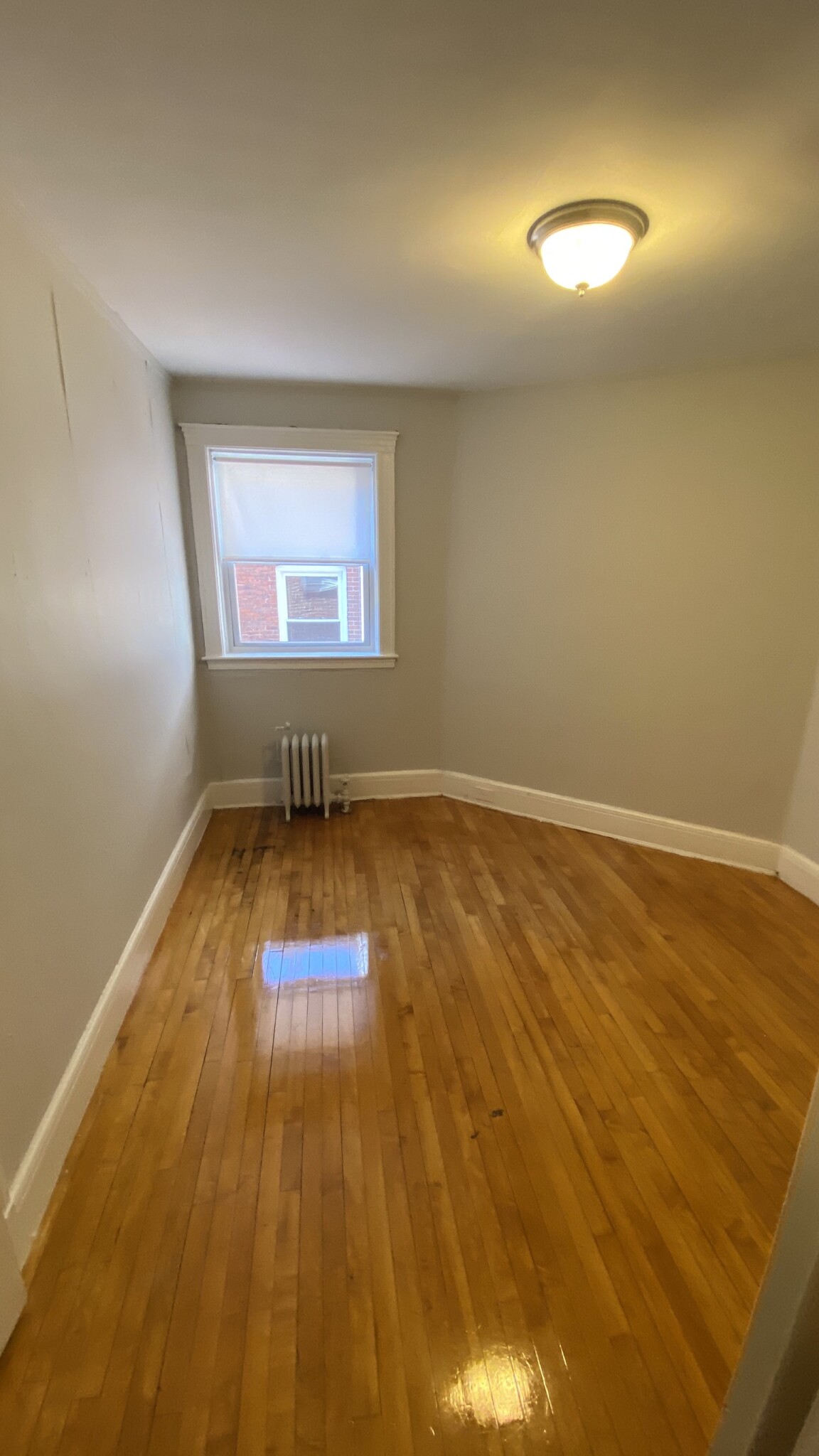 142 Davis Ave, Emerson Gardens