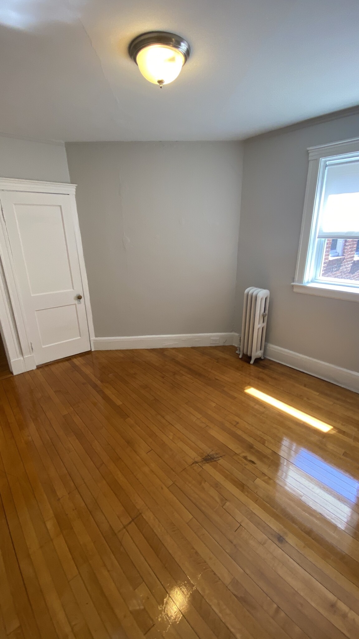 142 Davis Ave, Emerson Gardens