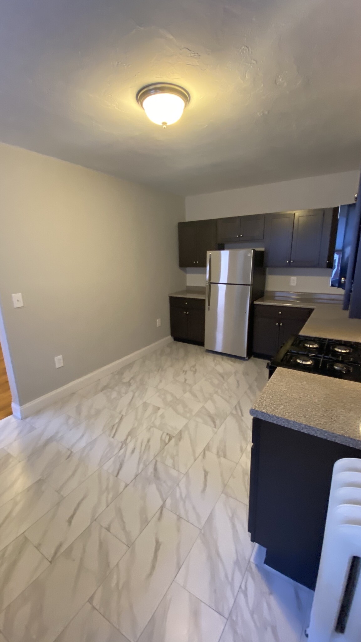 142 Davis Ave, Emerson Gardens