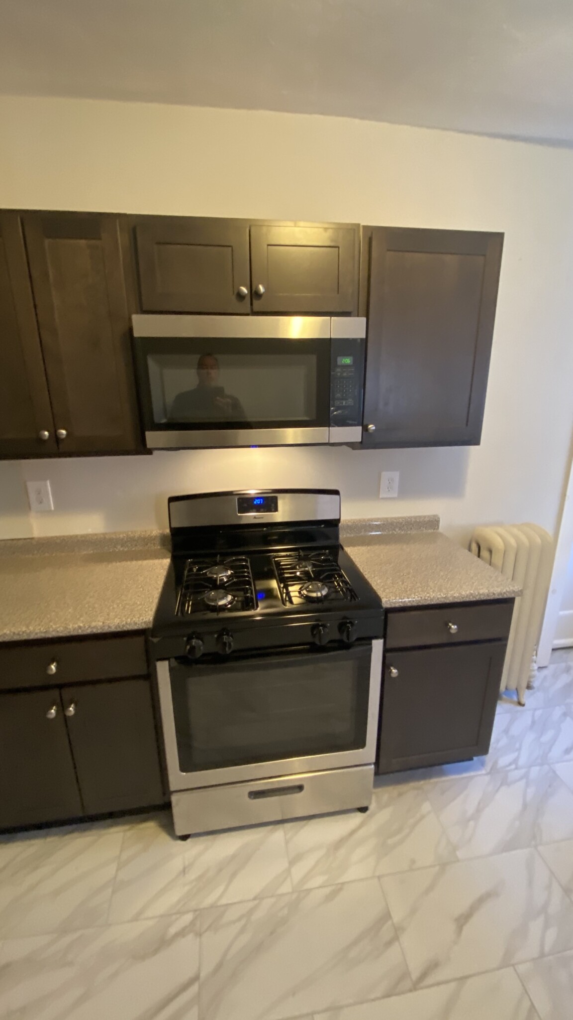 142 Davis Ave, Emerson Gardens