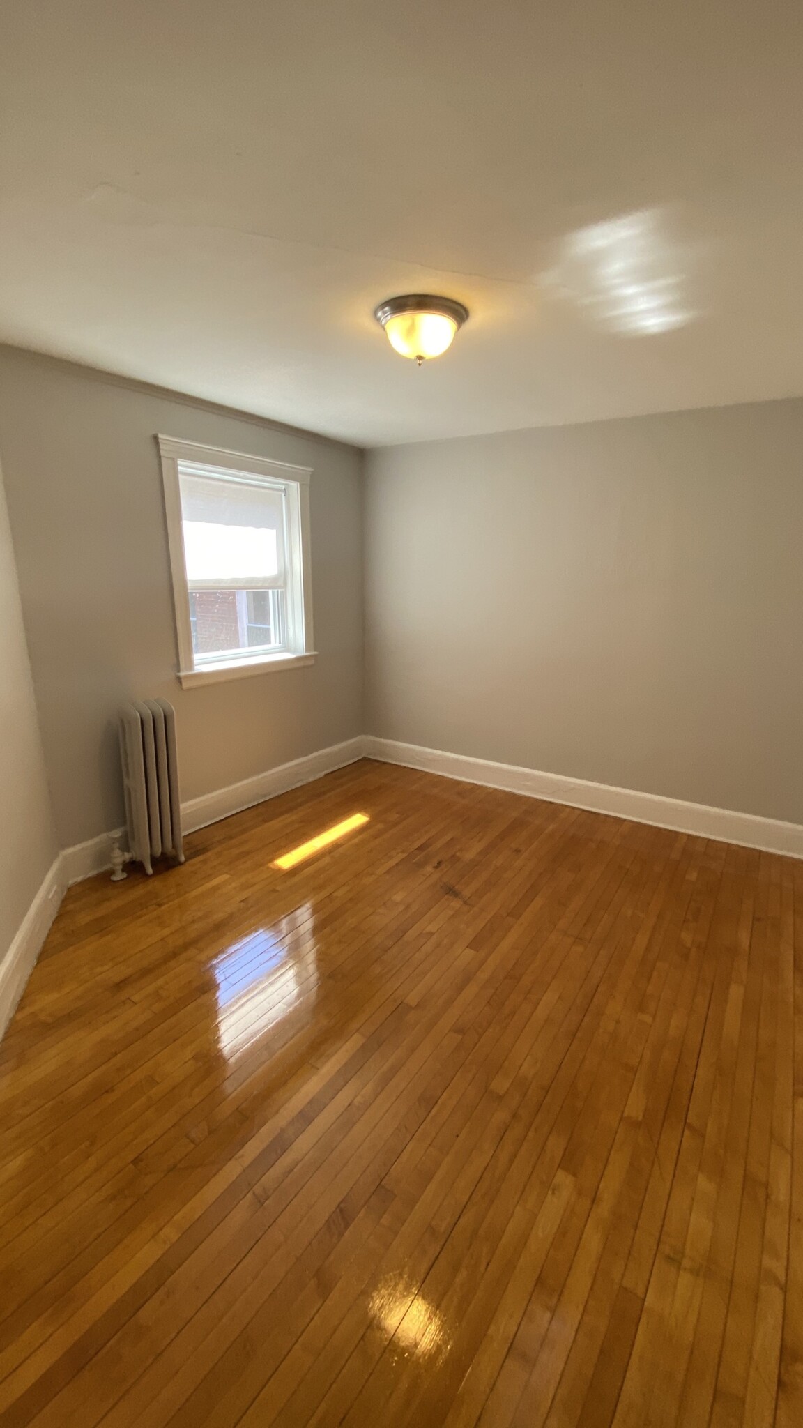 142 Davis Ave, Emerson Gardens