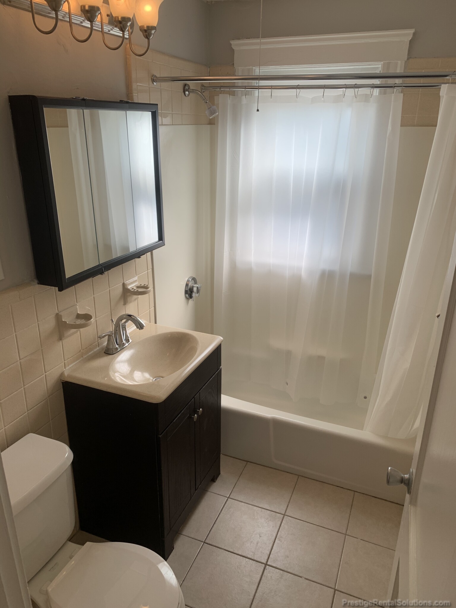 136 Arlington St, Oak Square