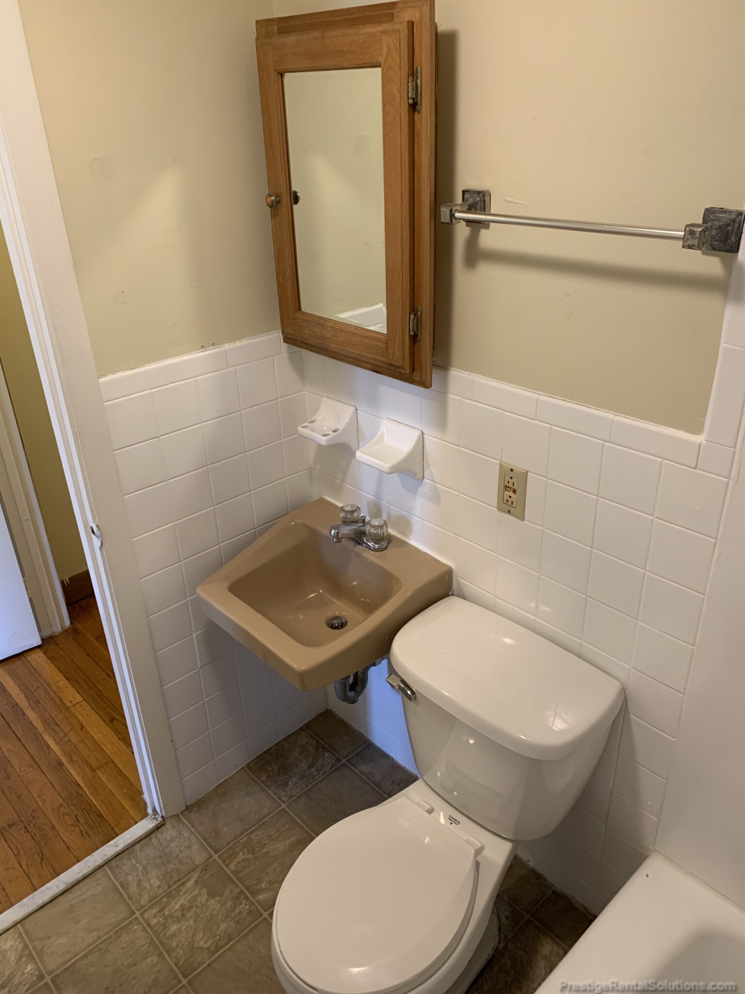 10 Hyde Park Ave, Jamaica Plain