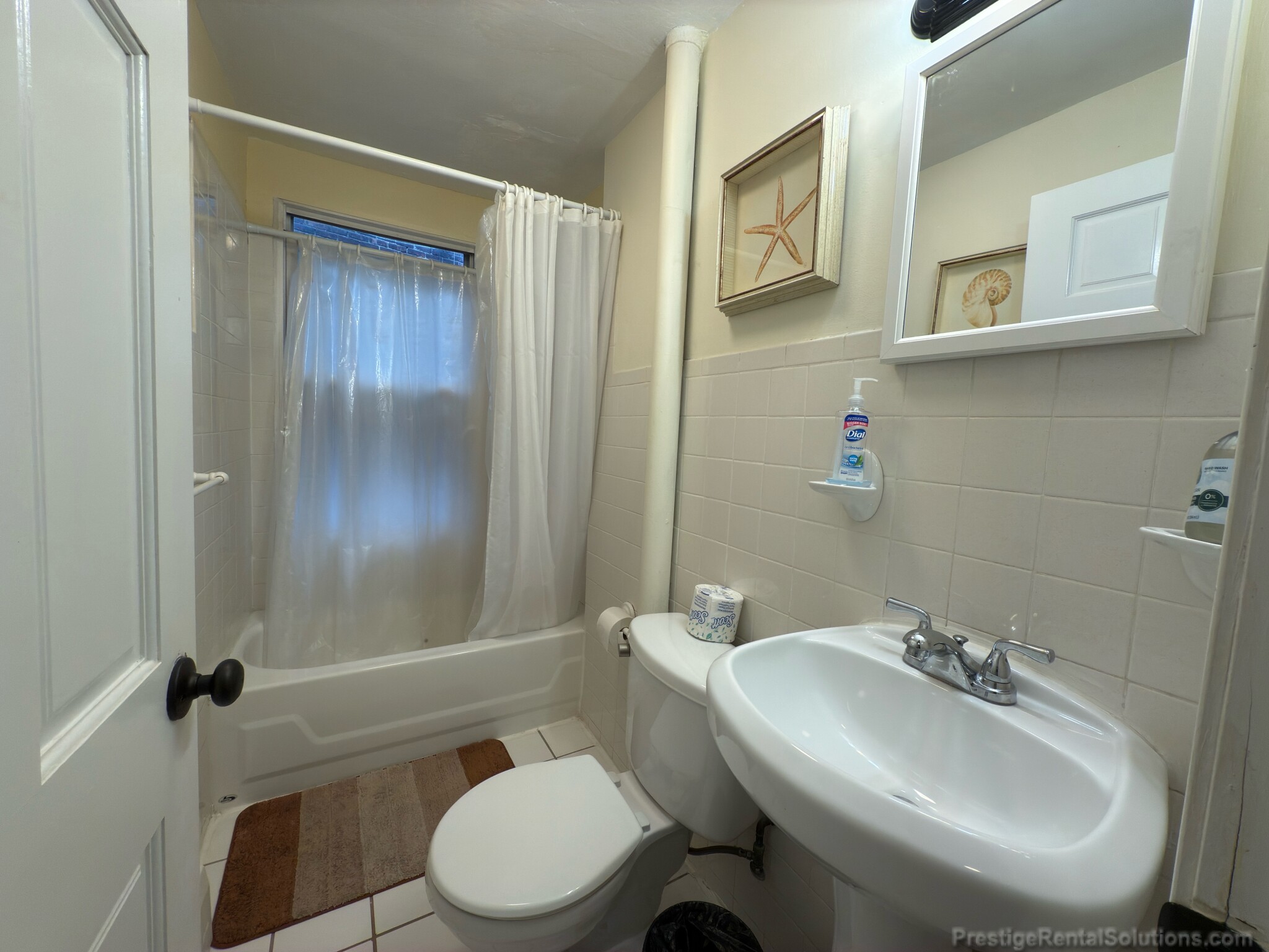 20 Pompeii St, Roxbury