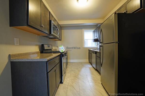 90 Cypress St, Emerson Gardens