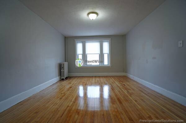 90 Cypress St, Emerson Gardens