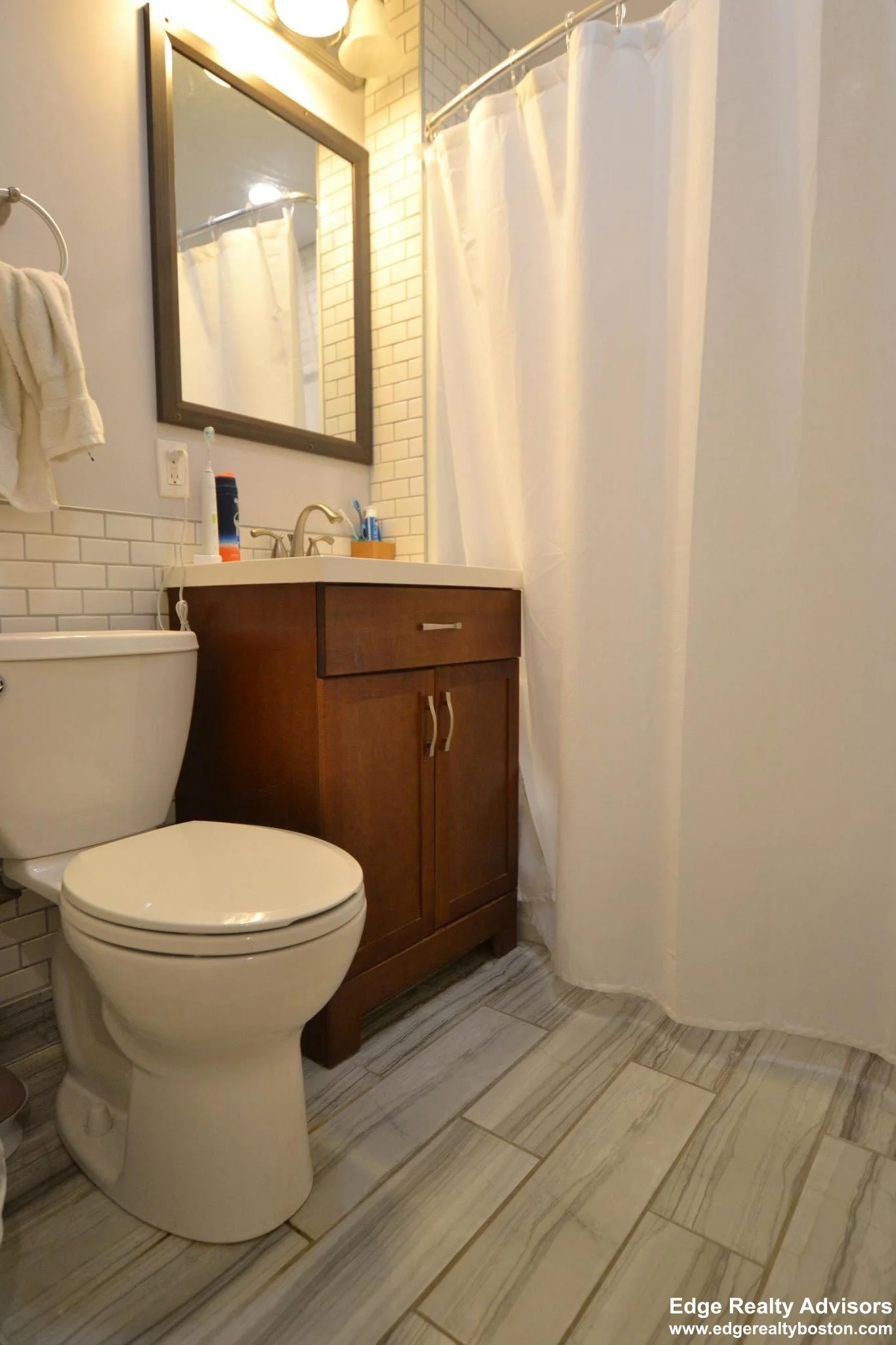 58 Tremont St, Oak Square