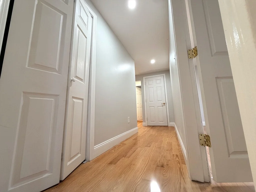 44 Franklin St, Medford