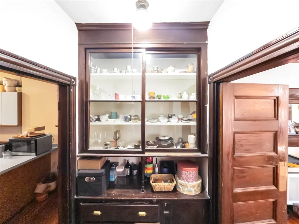 27 Lakeville Rd, Jamaica Plain