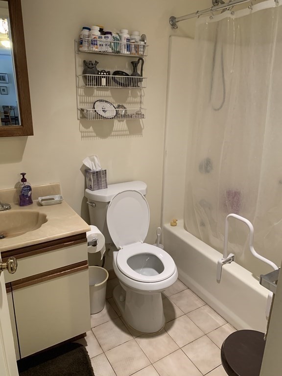 1600 Massachusetts Ave, Harvard Square