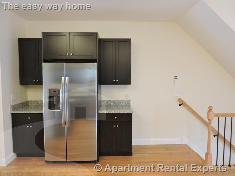 6 Emmons Pl, Harvard Square