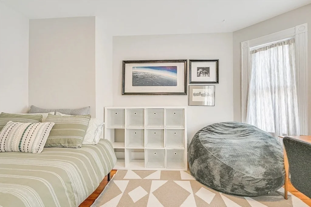 44 Cottage St, Watertown