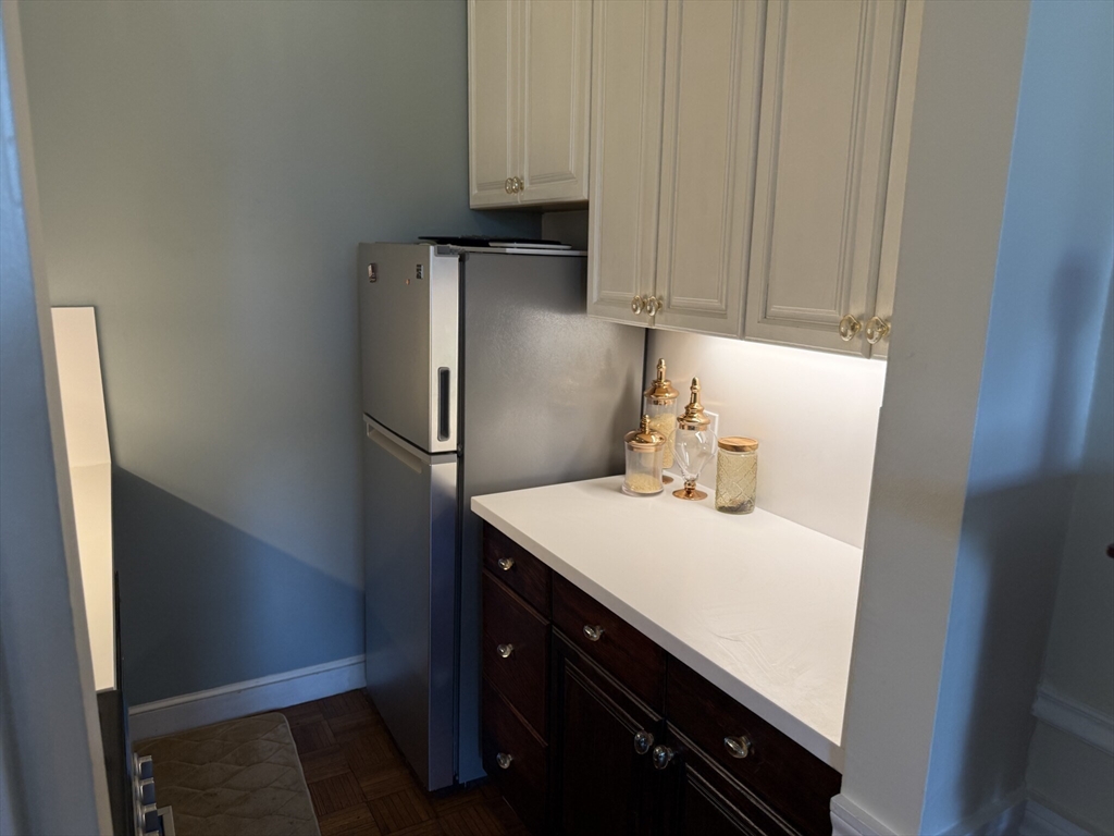 164 Beacon St, Back Bay