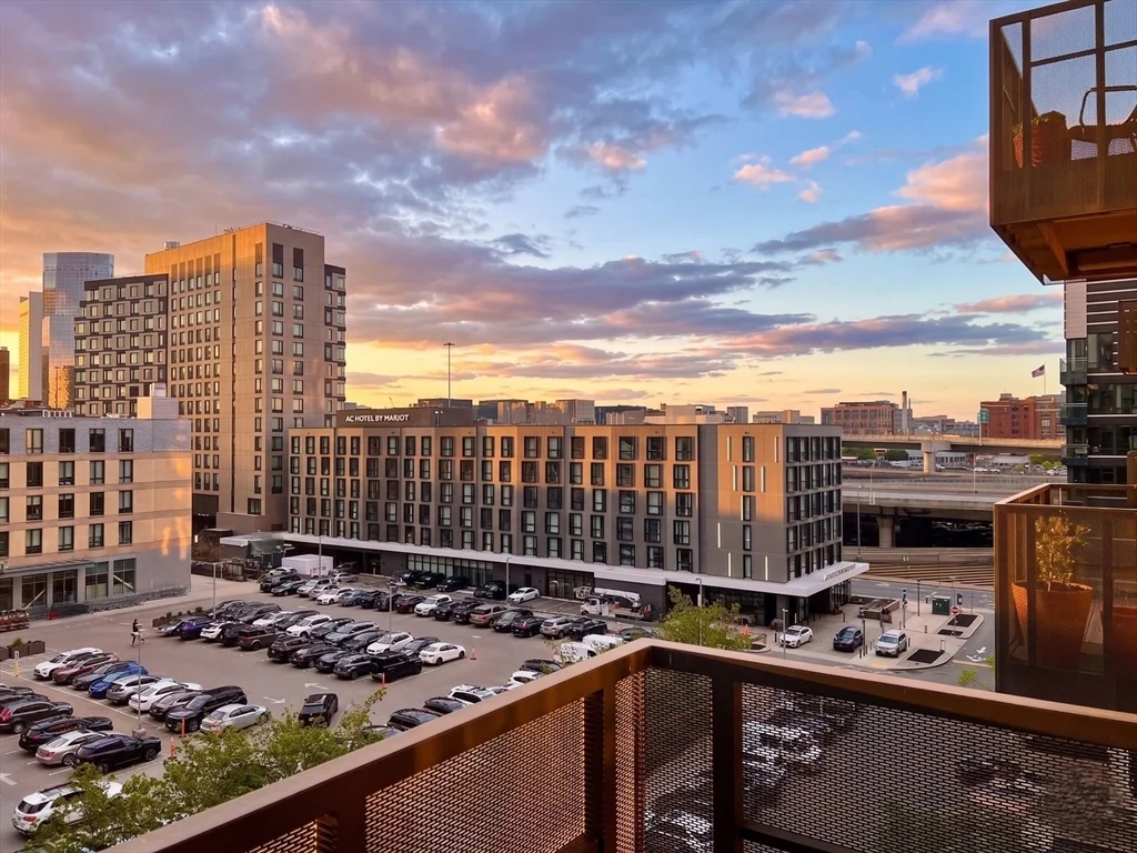 32 Traveler St, South End