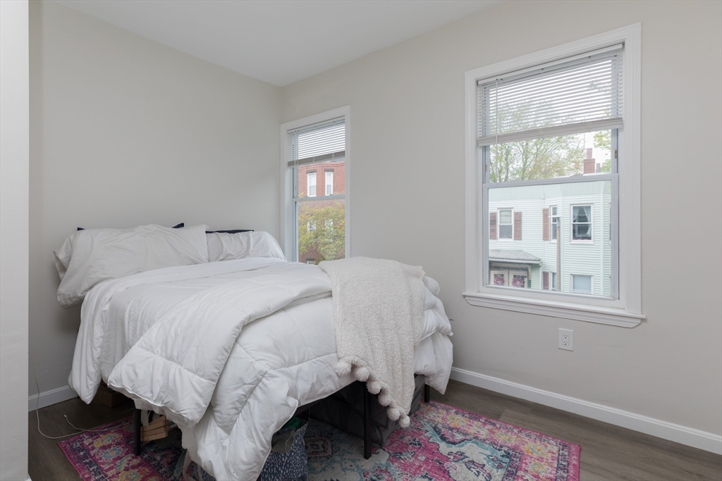 100 H St, South Boston