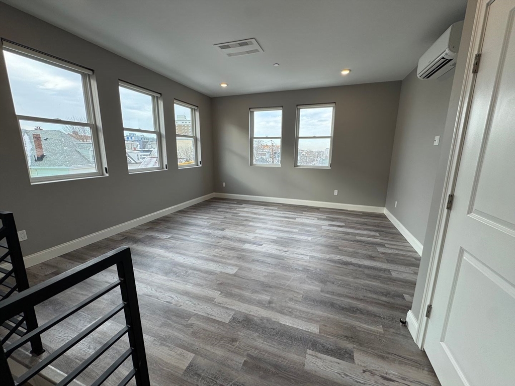 1473 N Shore Rd, Revere