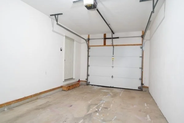 117 Tamarack Ln, Abington