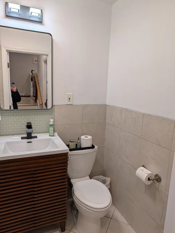 15 University, Brookline