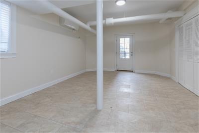 3 Linnaean St, Neighborhood Nine