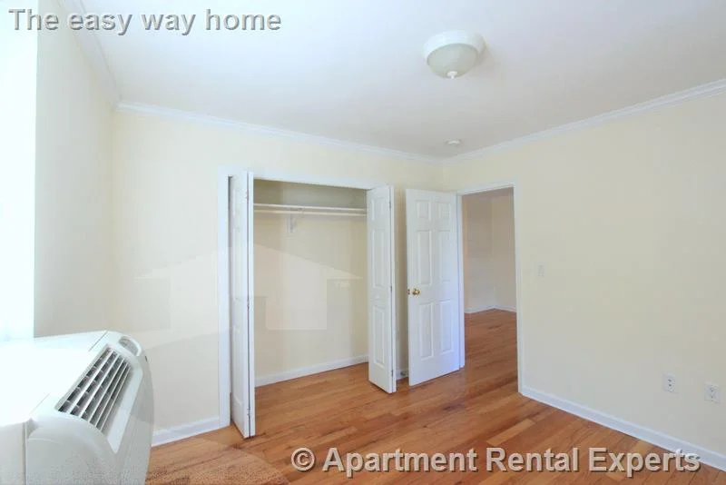 60 Brattle St, Harvard Square