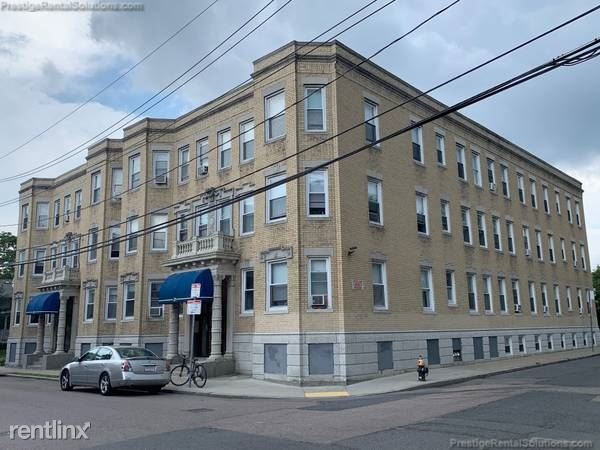 31 Gardner St, Allston